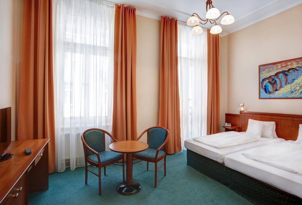 Hotel Westend Mariánské Lázně Chambre photo